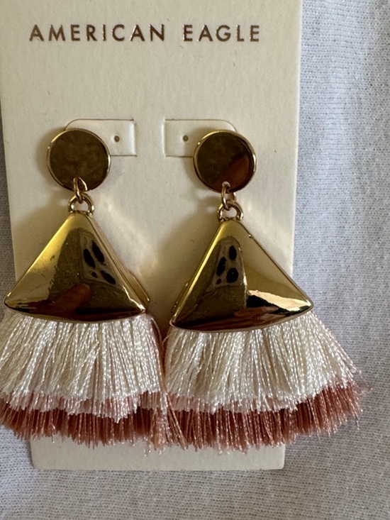 American Eagle Outfitters Jewelry - American Eagle Outfitters Gold Metal and Cream/Tan Tassel Earrings